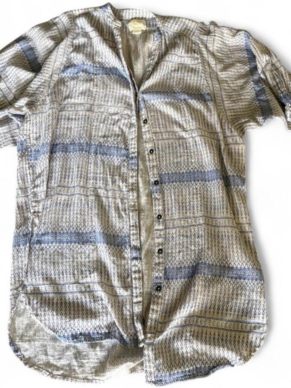 Maeve Short Sleeve Casual Button-Down in Light Gray & Blue Stripe